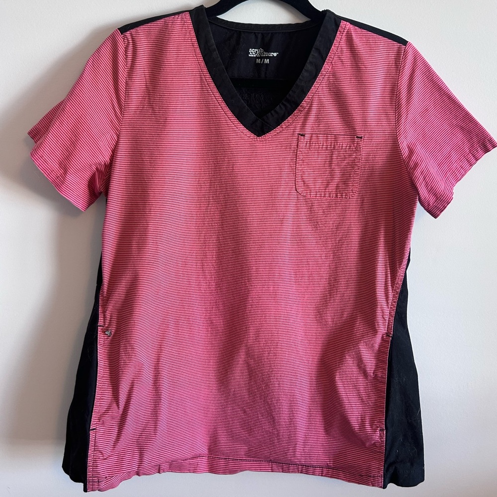Scrub top, size medium.